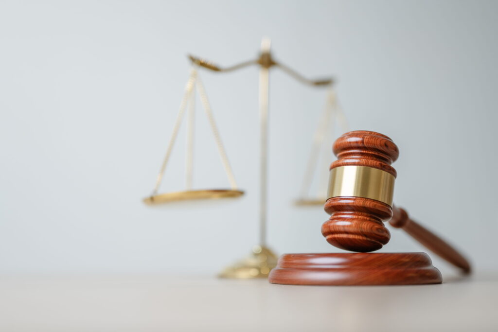 裁判で負ける
